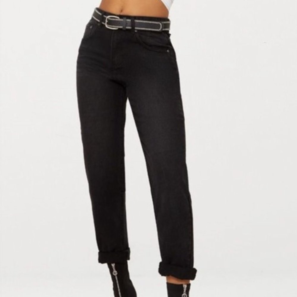 WASHED BLACK BOYFRIEND JEAN